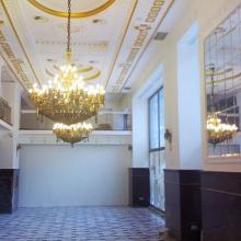 Elektro Interex doo Montaža lustera u hotelu Moskva koji je upravljan PLC uredjajima